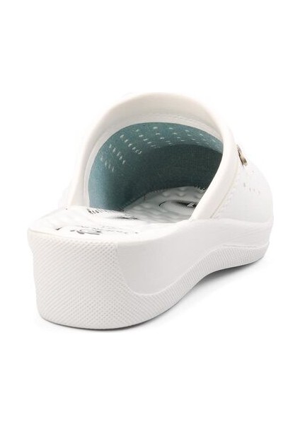 Beyaz Önü Kapalı Sabo Kadın Terlik fırsatları