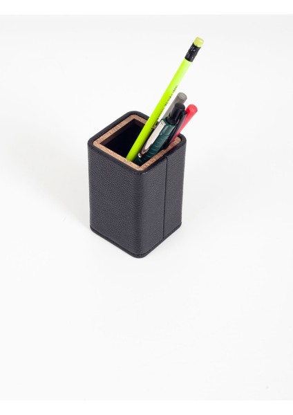 Masaüstü Küçük Ahşap Detaylı Kalemlik Siyah modelleri