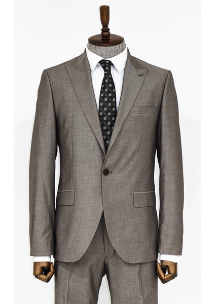 Soluk Kahverengi Desensiz Iki Parça Slim Fit Takım Elbise