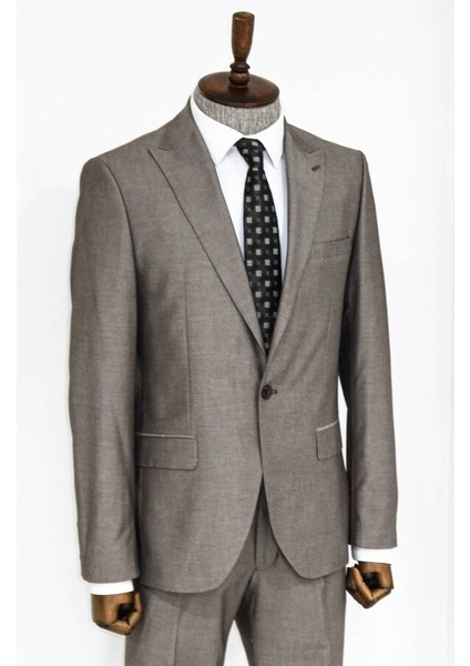 Soluk Kahverengi Desensiz Iki Parça Slim Fit Takım Elbise modelleri