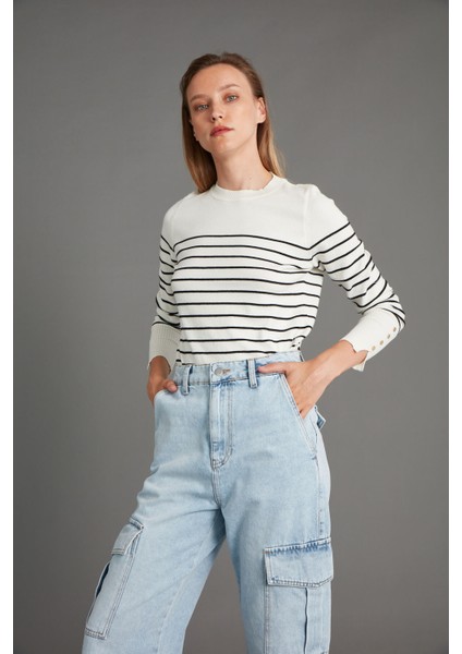Kadın Ekru Kolu Aksesuar Detylı Çizgili Bisiklet Yaka Triko Kazak indirimleri