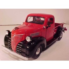 Motormax 1941 Plymouth Pickup Kırmızı Model Araba 1/24