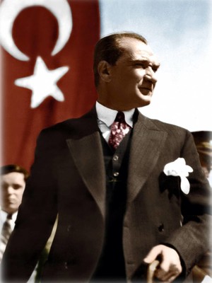 Tablosan Türk Bayrağı ve Atatürk Portresi Kanvas Tablo