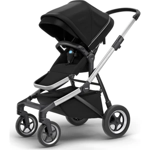 Sleek Midnight Black on Aluminium Bebek Arabası