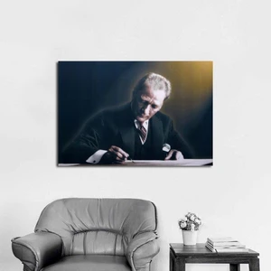Atatürk Yazı Yazarken Kanvas Tablo