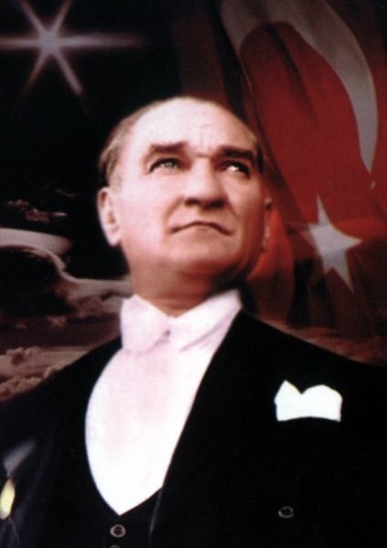 Smokinli Atatürk Kanvas Tablo