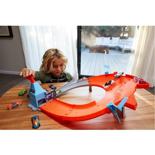 Hot Wheels Şampiyonluk Parkuru Yarış Pisti Eğlenceli Oyun Seti Çocuklar İçin