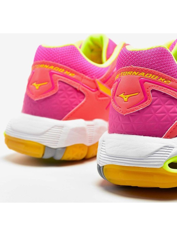 mizuno wave tornado x2