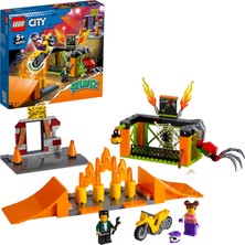 LEGO City Gösteri Parkı 60293 Yapım Seti; Çocuklar Için Havalı Volanlı Gösteri Motosikleti Oyuncak Yapım Seti (170 Parça)(Yurt Dışından)