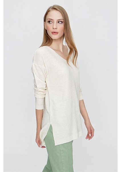 Tena Moda Kadın Ekru V Yaka Salaş Triko Kazak indirimleri