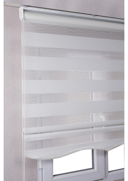 Etekli Beyaz Düz Zebra Kaliteli Güneşlik Stor Perde