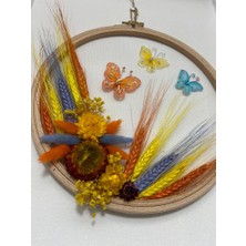 Eloza Floral Art Kelebekli ve Kuru Çiçeklerle Tasarlanmış Kasnak Kapı  Süsü