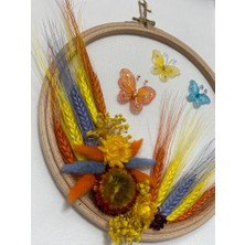 Eloza Floral Art Kelebekli ve Kuru Çiçeklerle Tasarlanmış Kasnak Kapı  Süsü