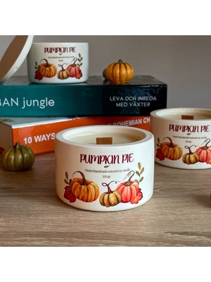 Buddhamum Pumpkin Pie | El Yapımı Dekoratif Mumlukta %100 Doğal Soya Mum| Balkabağı & Vanilya& Tarçın Aromalı