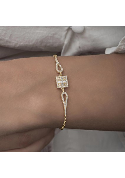 Zirkon Kare Baget Taşlı Altın Kaplama 925 Gümüş Kadın Bileklik fiyatları