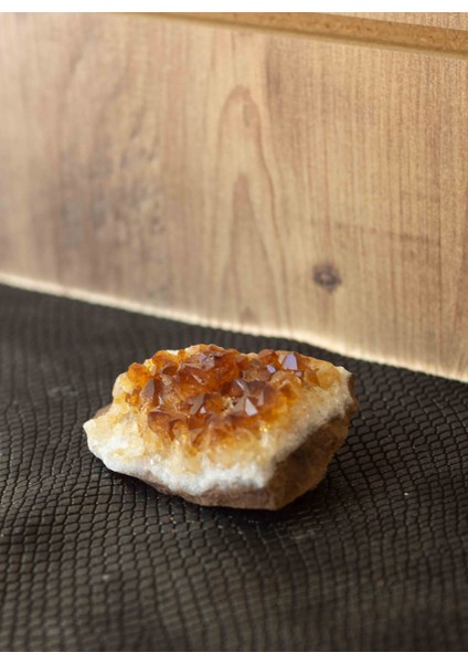 Sitrin Taşı Doğal Kaya Parça Ortalama 120-150 Gram