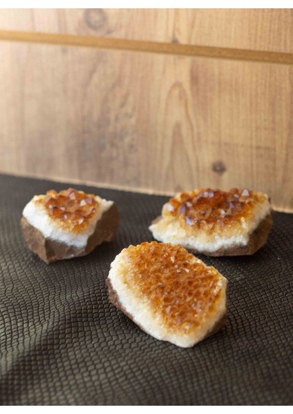 Sitrin Taşı Doğal Kaya Parça Ortalama 120-150 Gram modelleri