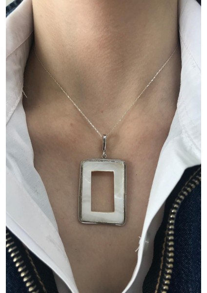 BIRINCI1926 925 Ayar Gümüş Mother Of Pearl Beyaz Sedef Dikdörtgen Bayan Kolye
