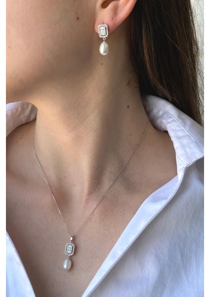 BIRINCI1926 14 Ayar Beyaz Altınkadın Baget Taşlı Inci Sallantı Set