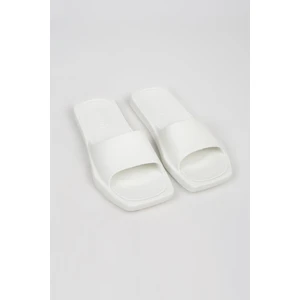 Gala Beyaz Eva Yazlık Plaj - Günlük Terlik