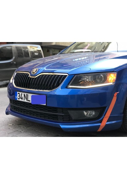 Skoda Octavia Ön Ek (Plastik)