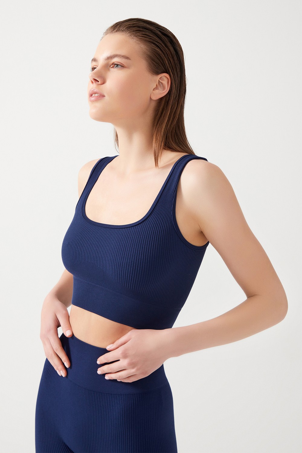 Los Ojos Kadın Siyah Askılı Fitilli Kare Yaka Crop Top Büstiyer Square görsel 7