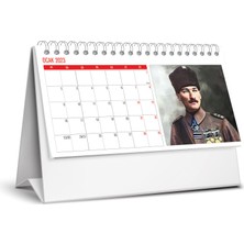 Keskin Color 2023 Yılı (13,5X20) cm Karton Üçgen Masa Takvimi Atatürk