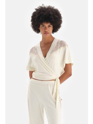 Dagi Ekru Dantel ve Bağlama Detaylı Bolera