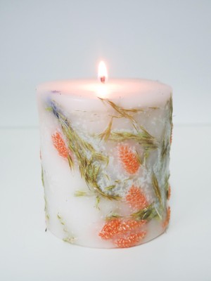 Missi El Yapımı Doğal Bitkili Turuncu-Yeşil Mum (9X11 Cm)