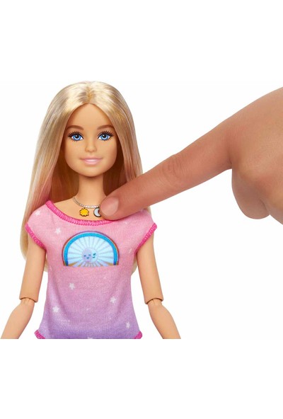 Barbie Meditasyon Yapıyor Oyun Seti HHX64 Gece ve Gündüz Modları Ses Efektli Müzikli 3+ Yaş ve Üzeri