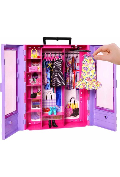 Barbie'nin Pembe Gardırobu, Şeffaf Kapıları, Saklama Alanları, Katlanır Rafı ve 6 Askısıyla, 3 Yaş ve Üzeri Hjl65