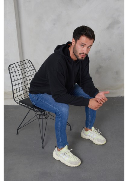 Erkek Oversize Kapüşonlu Kanguru Cepli Ribanalı Uzun Kollu Basic Sweatshirt fiyatları