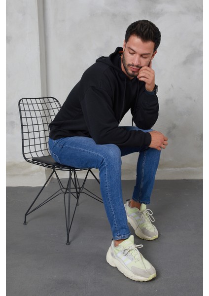 Erkek Oversize Kapüşonlu Kanguru Cepli Ribanalı Uzun Kollu Basic Sweatshirt fırsatları