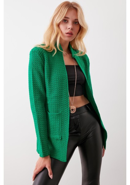 Yaka Cep Detaylı Triko Hırka indirimleri