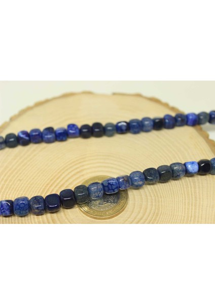 Akik Taşı Küp Şekilli 7-8mm Aralığı/5 Adet (24220-1)