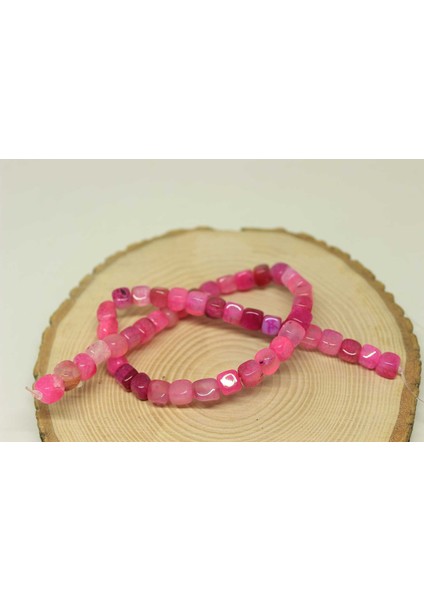 Akik Taşı Küp Şekilli 7-8mm Aralığı Dizi (24230)