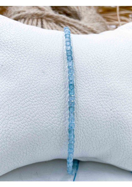 Apatit Doğal Taş Bileklik Kare Kesim 2*2 mm