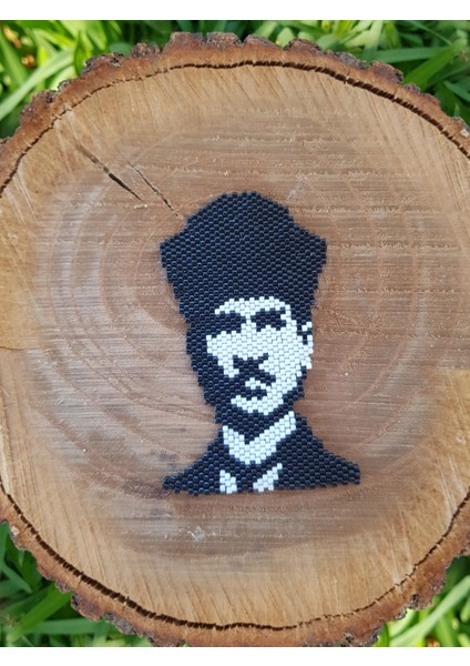 Miyuki Boncuk El Yapımı Atatürk Portresi Broş - Yaka Iğnesi