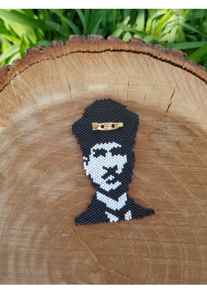 Miyuki Boncuk El Yapımı Atatürk Portresi Broş - Yaka Iğnesi