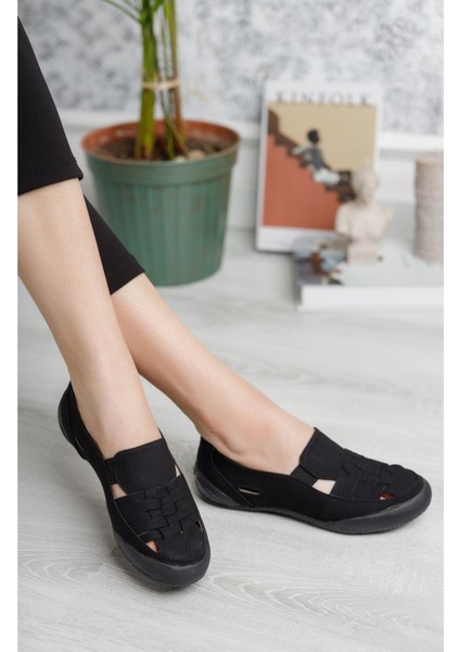 Ortopedik Ped Lastikli Siyah Kadın Ayakkabı