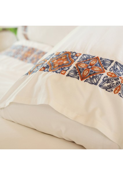 Fleur Multi Çift Kişilik Nakışlı Nevresim Takımı fırsatları