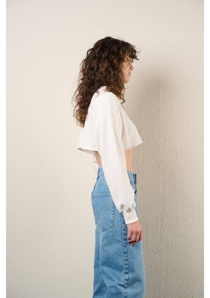 Ekru Kısa Crop Sweat