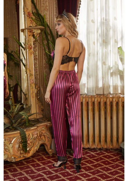 Kadın Dantel Işlemeli Saten Takımı