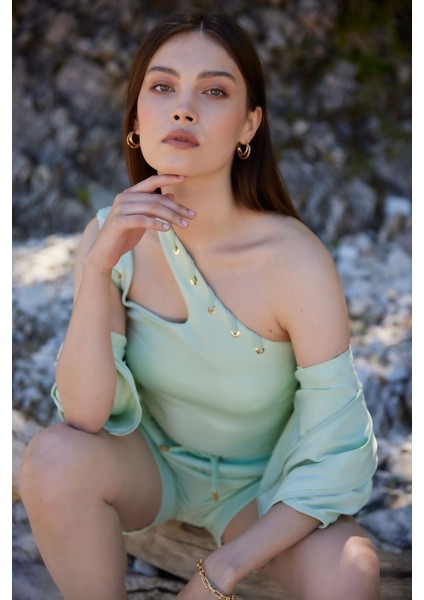 Gabrielle Kuşgözü Detaylı Crop