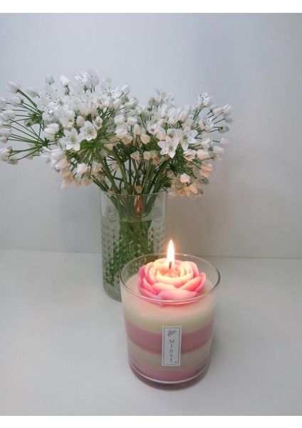 Pembe Çizgili Rose Kokulu Vegan Mum