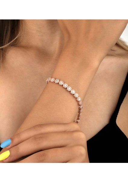 925 Ayar Gümüş Beyaz Taşlı Papatya Model Bileklik fiyatları