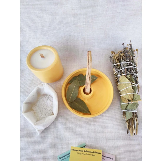Sillage Candle Arınma Tütsülük Set Vegan Kiraz Çiçeği Sedir Kokulu Soya Mumu Palo Santo Adaçayı Lavanta Tütsü Seti