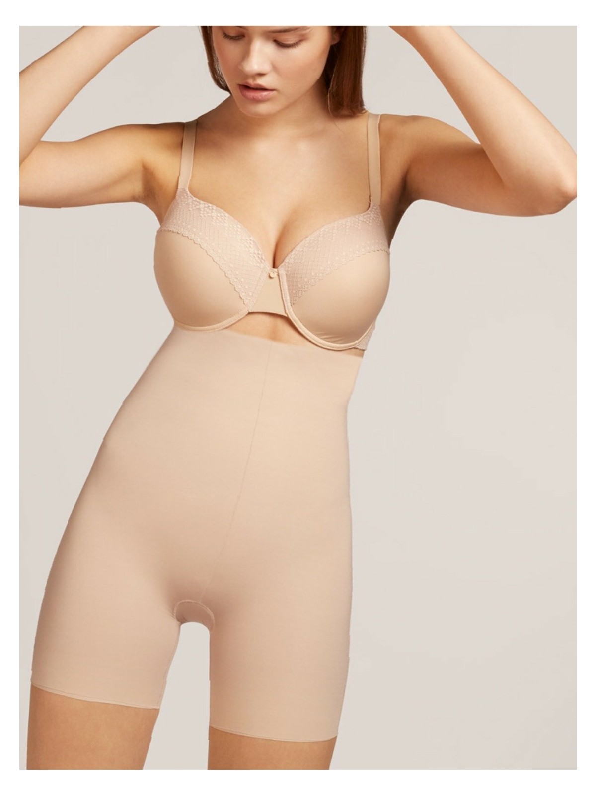 Mistirik Porfy Model Dikişsiz Toparlayıcı Lazer Kesim Kısa Şort