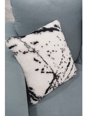 Savana Peluş Kırlent Kılıfı Beyaz Krep Kumaş Desenli 43 x 43 cm Yumuşak Malzeme