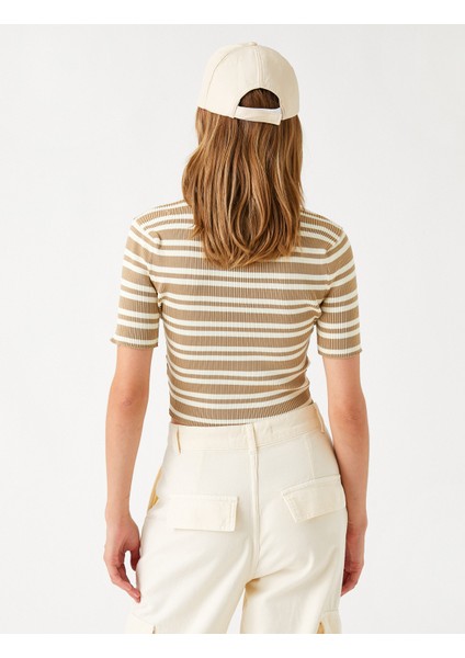 Crop Kazak Kısa Kollu fırsatları